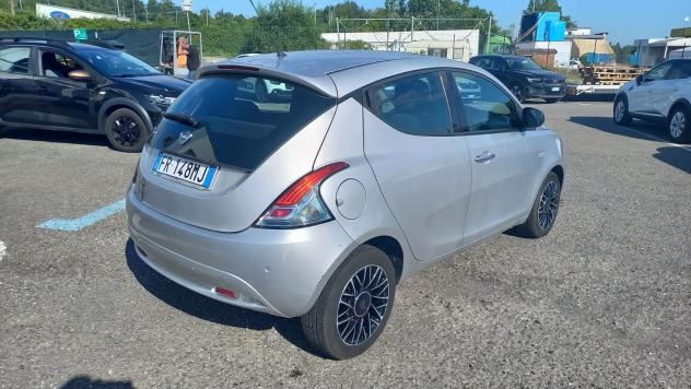 Lancia Ypsilon 1.2 69cv Gold - Foto 3