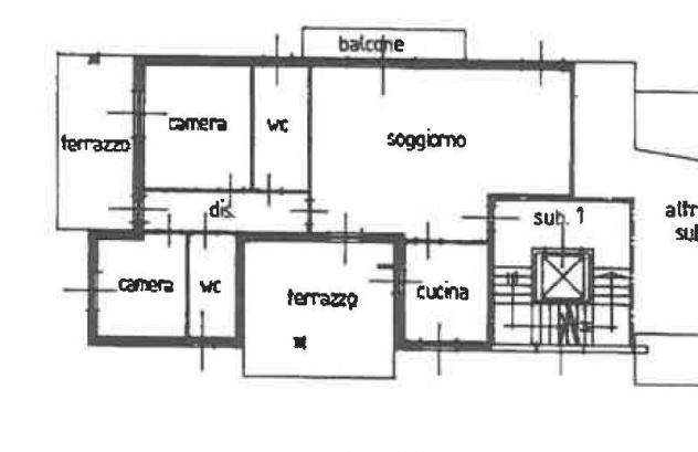 AMPIO APPARTAMENTO CON DUE TERRAZZI E BOX DOPPIO - Foto 18