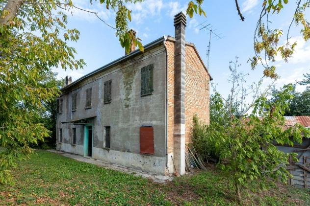 Rustico rurale nelle campagne di Lugo che profuma di tradizione e libertà