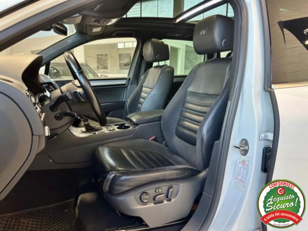 VOLKSWAGEN Touareg 3.0 TDI 204CV tiptronic Sport *R-LINE*TETTO* rif. 24242114 - Foto 9