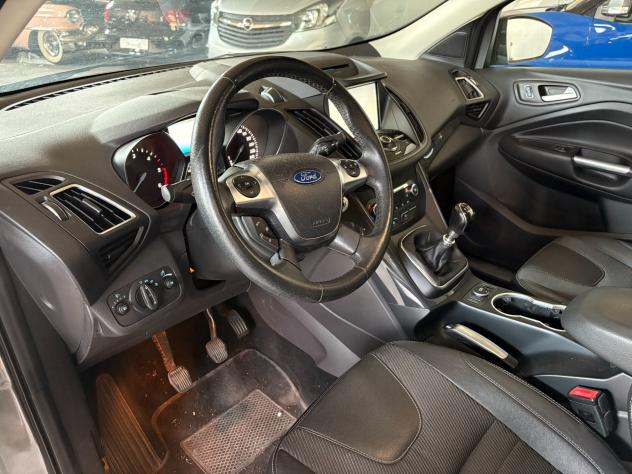 Ford Kuga 2.0 TDCI 150 CV 4WD 4x4 Cambio MANUALE - Foto 5