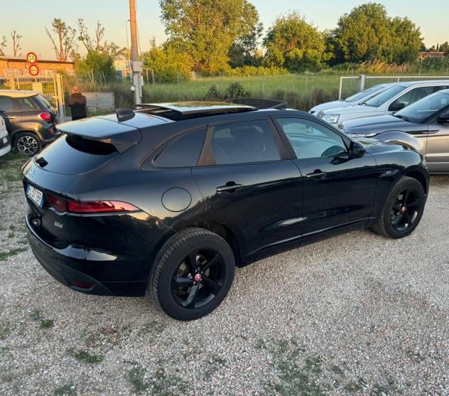 Jaguar F-Pace 2.0 D 180 CV AWD aut. R-Sport - Foto 9