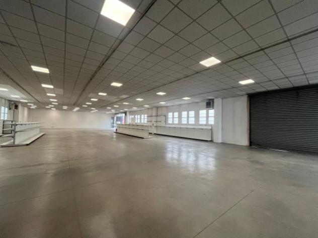 Immobile di 1000 m² con 3 locali in affitto a Brescia - Foto 10