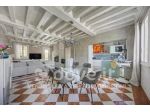 Casa indipendente di 320 m² con più di 5 locali e box auto doppio in vendit &hellip;