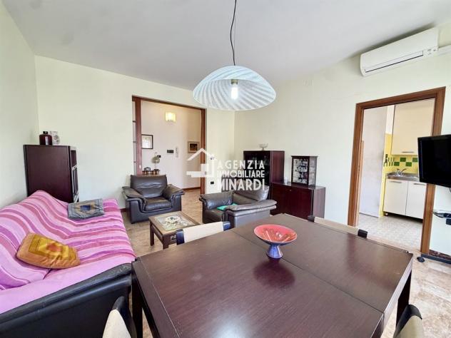 FAENZA – CENTRO STORICO | AMPIO APPARTAMENTO CON 3 CAMERE, ASCENSORE, BALCONE E GARAGE - Foto 7