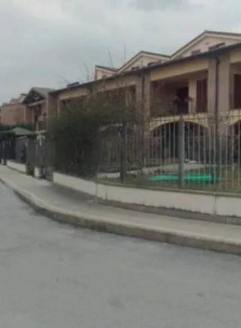 Immobile in asta di 70 m², box auto in vendita a Perugia - Foto 2