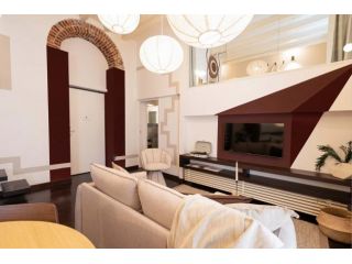 Libero - 2 bedrooms and balcony in Porta Romana