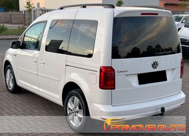 VOLKSWAGEN Caddy 2.0 TDI 150 CV DSG rif. 20004815 - Foto 9