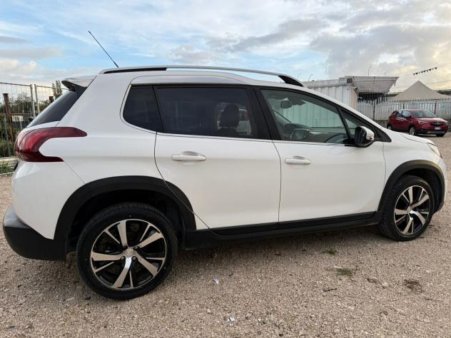 Peugeot 2008 BlueHDi 100 Black Matt - Foto 9