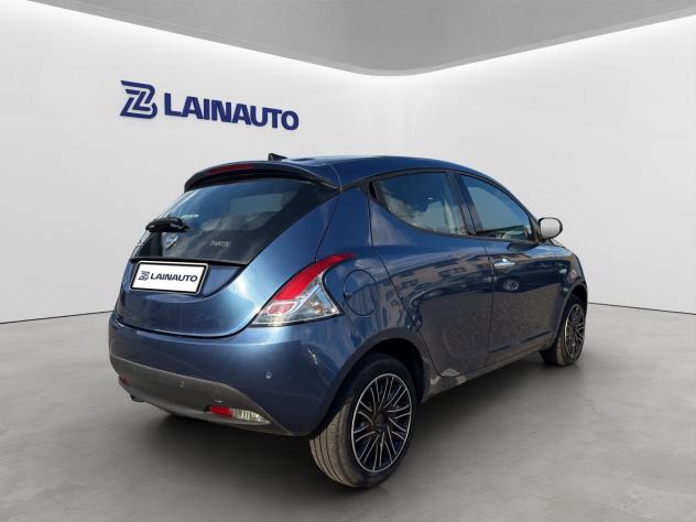 Lancia Ypsilon 1.0 70cv S&S Hybrid - Foto 6
