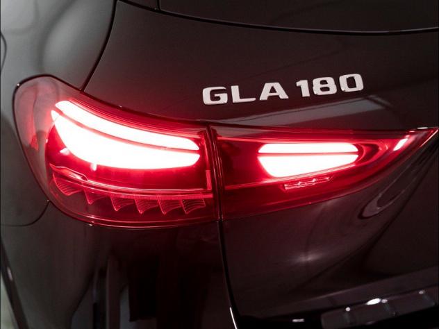 Mercedes-Benz GLA 180 AMG Line Extra - Foto 8