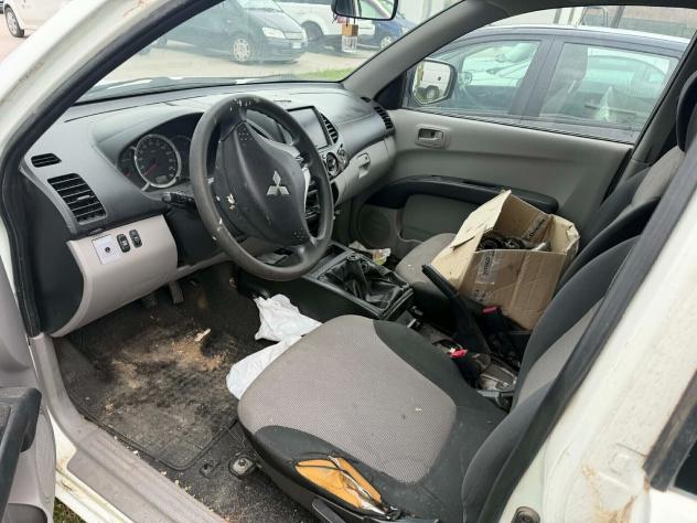Mitsubishi L200 2.5 DI-D/136CV Club Cab Intense DPF - Foto 7