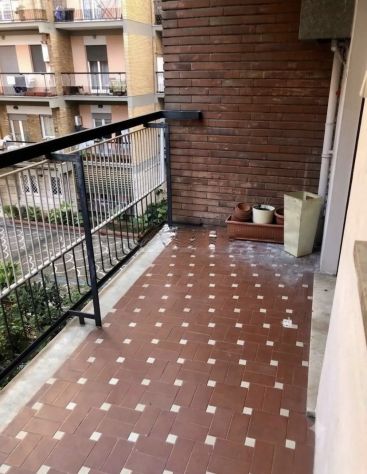 MARCONI TRILOCALE ARREDATO CON BALCONE - Foto 5