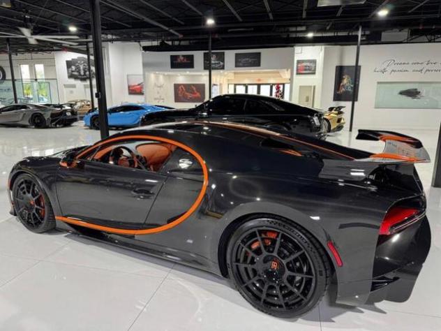 BUGATTI Chiron CHIRON PUR SPORT W16 1500HP "1 OF 60" FULL CARBON rif. 22762593 - Foto 5