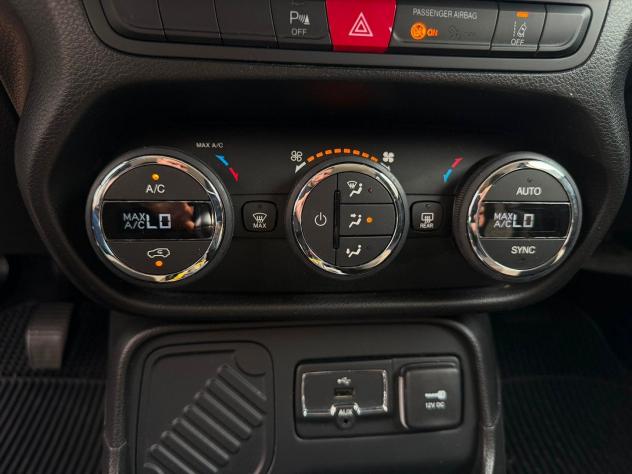 Jeep Renegade 1.6 Multijet 120cv Limited FWD E6 - Foto 2