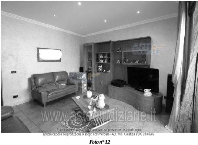 IMMOBILI-IMMOBILE RESIDENZIALE-Rione Tamburi Via Giovanni Pascoli, 74123 Taranto TA, Italia - Foto 2
