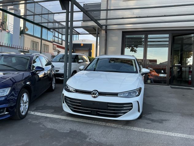 VOLKSWAGEN PASSAT VARIANT 2.0 TDI SCR EVO DSG BUSINESS - Foto 2