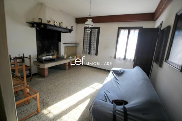 CASA SEMI INDIPENDENTE di 6 vani e di 223 mq (PIEVE DI SOLIGO) rif. AH81_1 - Foto 2