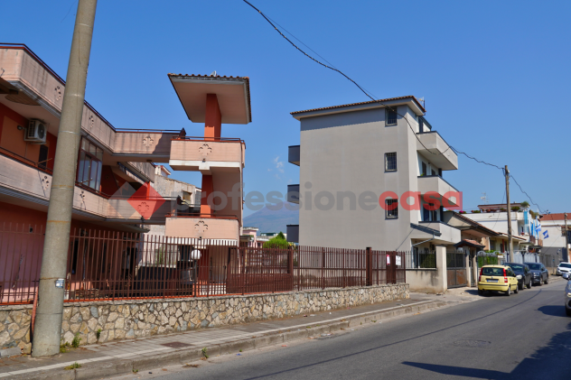Scafati Via Aquino Appartamento con terrazzo box auto e lastrico solare. - Foto 2