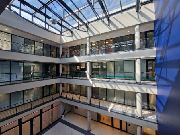 Immobile di 345 m² con più di 5 locali in affitto a Pero - Foto 7