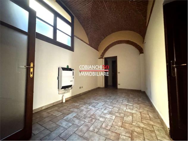 V000749 - INTRA , UFFICIO IN CENTRO CON POSTO AUTO COPERTO - Foto 8