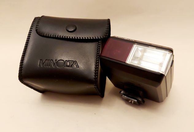 Flash Minolta Maxxum 1800 AF con attacco a slitta nero e custodia