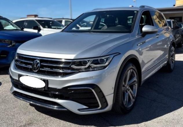 VOLKSWAGEN Tiguan 2.0 TDI 150 CV SCR DSG R-Line rif. 24190705 - Foto 2