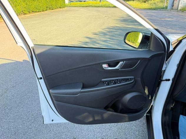 HYUNDAI - Kona - 1.6 CRDI 115CV Hybrid 48V DCT XLine - Foto 7