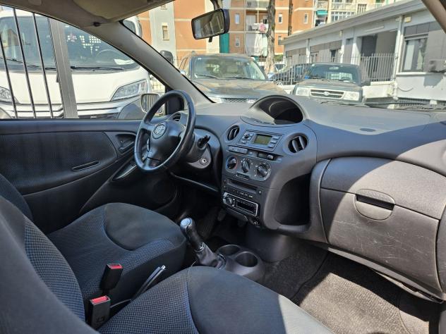 Toyota Yaris Yaris 3p 1.0 Expo s/clima - Foto 10