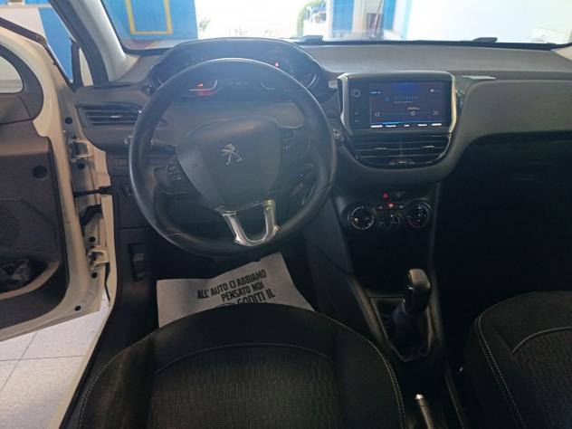 Peugeot 208 ALLURE PureTech 82cv GPL - Foto 8