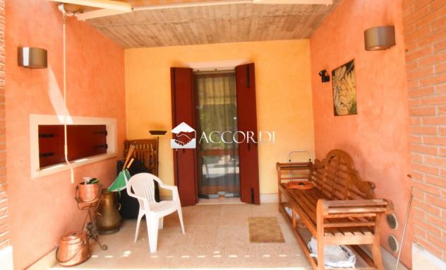 CASA INDIPENDENTE di 8 vani e di 240 mq (CASTELFRANCO VENETO) rif. SW144