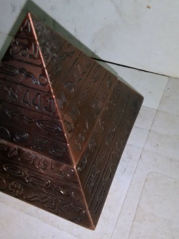 Posacenere in metallo con Coperchio a Piramide - Egitto - Foto 2