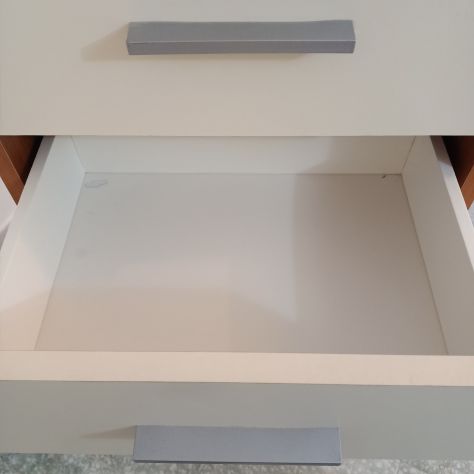 COMODINO CON 2 CASSETTI - Foto 2