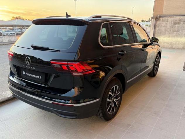 VOLKSWAGEN Tiguan 2.0 TDI 150 CV SCR DSG Life rif. 23947229 - Foto 5