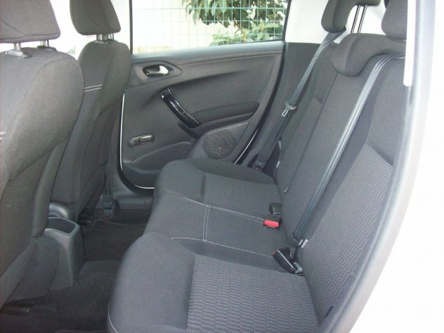 Peugeot 208 1.4 HDi 70CV 5p Business Navy - Foto 6
