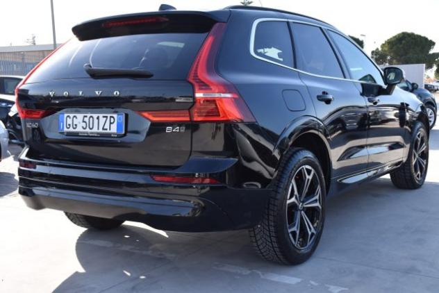 VOLVO XC60 B4 (d) AWD Geartronic Momentum *Pelle* rif. 23631689 - Foto 4
