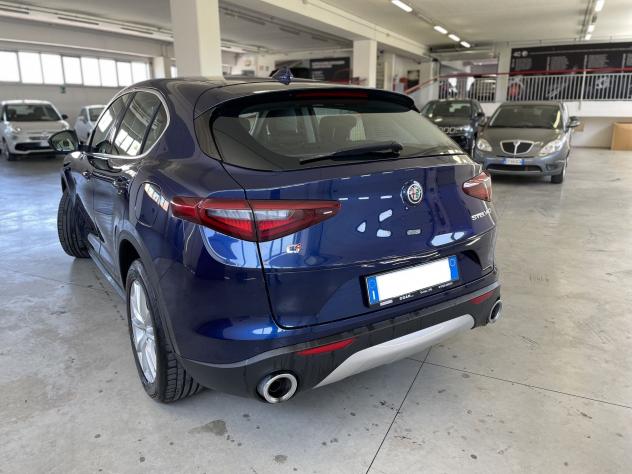 Alfa Romeo Stelvio Stelvio 2.2 t Executive Q4 210cv auto - Foto 4