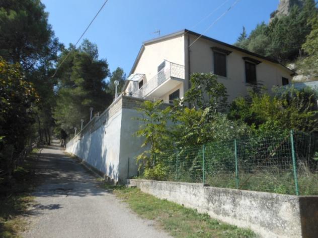 1802/PIETRAVAIRANO Villa al piano terra di mq 140 a Pietravairano. - Foto 2