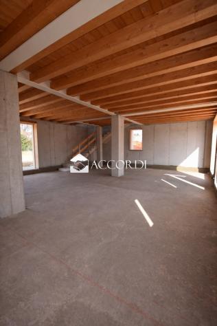 CASA INDIPENDENTE di 4 vani e di 243 mq (NERVESA DELLA BATTAGLIA) rif. PE5 - Foto 4