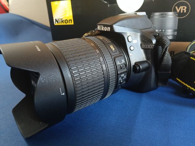 Nikon D3300 con obiettivo 18-105 VR. Scatole originali, come nuova! - Foto 2