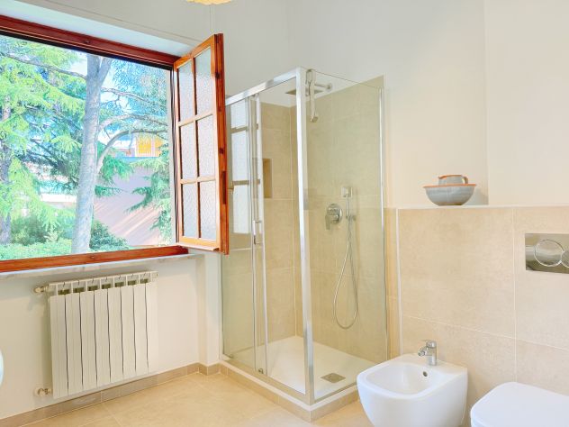 Camera ampia in palazzina signorile, Viale Arezzo. Per specializzandi. - Foto 9