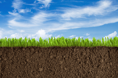 Terreno fronte strada x esposizione con accesso diretto