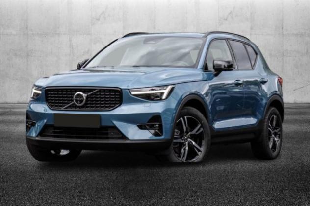 VOLVO XC40 B3 automatico Plus Dark rif. 24049482
