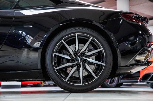 ASTON MARTIN DB 11 COUPE'|V8|360°VIEW|BRIGHT PACK|HEATED AND VENTI rif. 24057750 - Foto 8