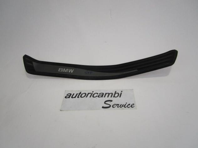 51477897243 RIVESTIMENTO PIEDI BATTATACCO POSTERIORE SINISTRO BMW SERIE 5 530 D SW E61 3.0 D 160KW AUT 5P (2005) RICAMBIO USATO