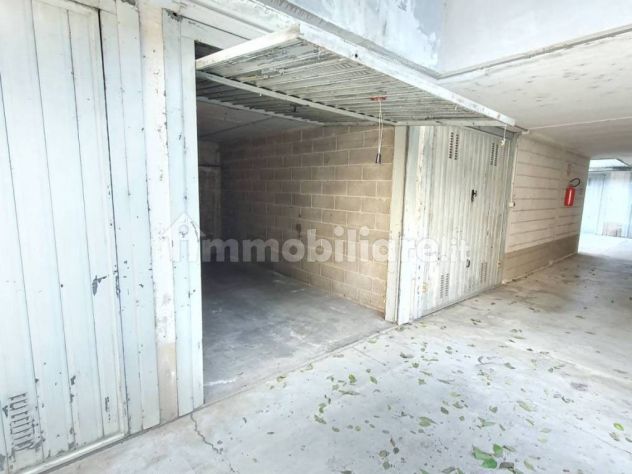Box affitto in condominio con sicurezza! - Foto 3
