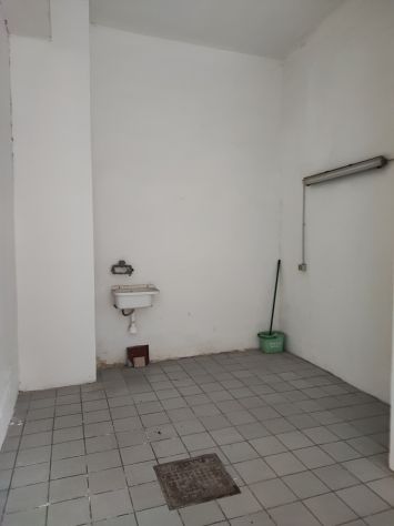 POMEZIA (RM) Via Silvio Pellico Magazzino e/o box auto per complessivi mq. 30 ca - Foto 8