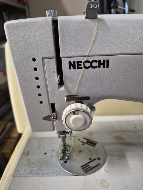 Macchina da cucire NECCHI - Foto 2