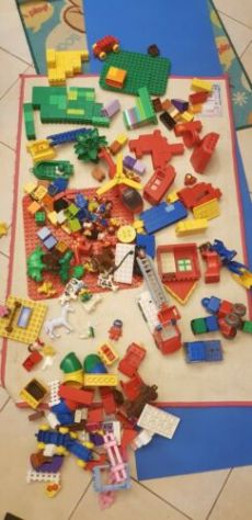 lego originale centinaia di pezzi come nelle foto - Foto 9