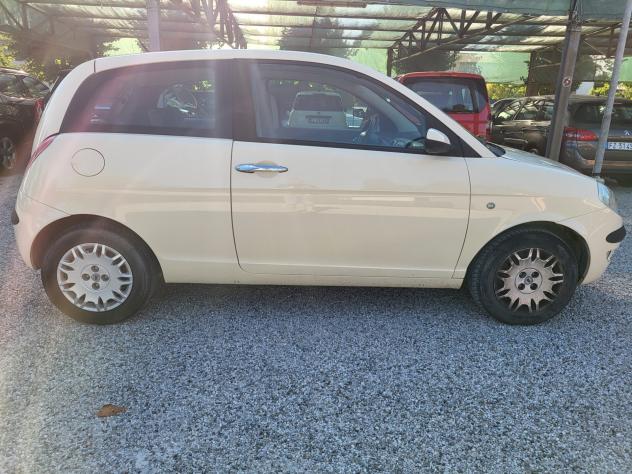 Lancia Ypsilon 1.3 MJT 75 CV Platino - Foto 3